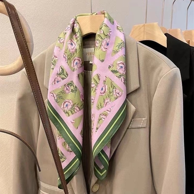 Women's Sweet Minimalist Color Block Satin Printing Silk Scarf