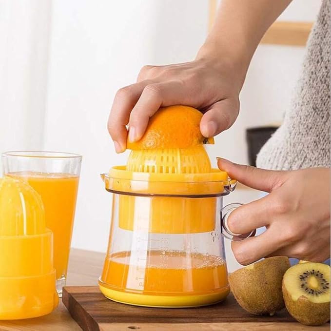 Mini Manual Juicer. Juice Extractor