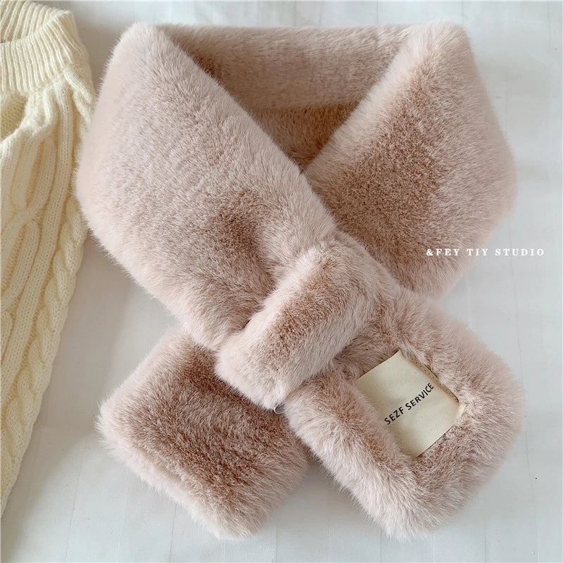 Women's Minimalist Solid Color Imitation Fur Polyester Winter Scarves