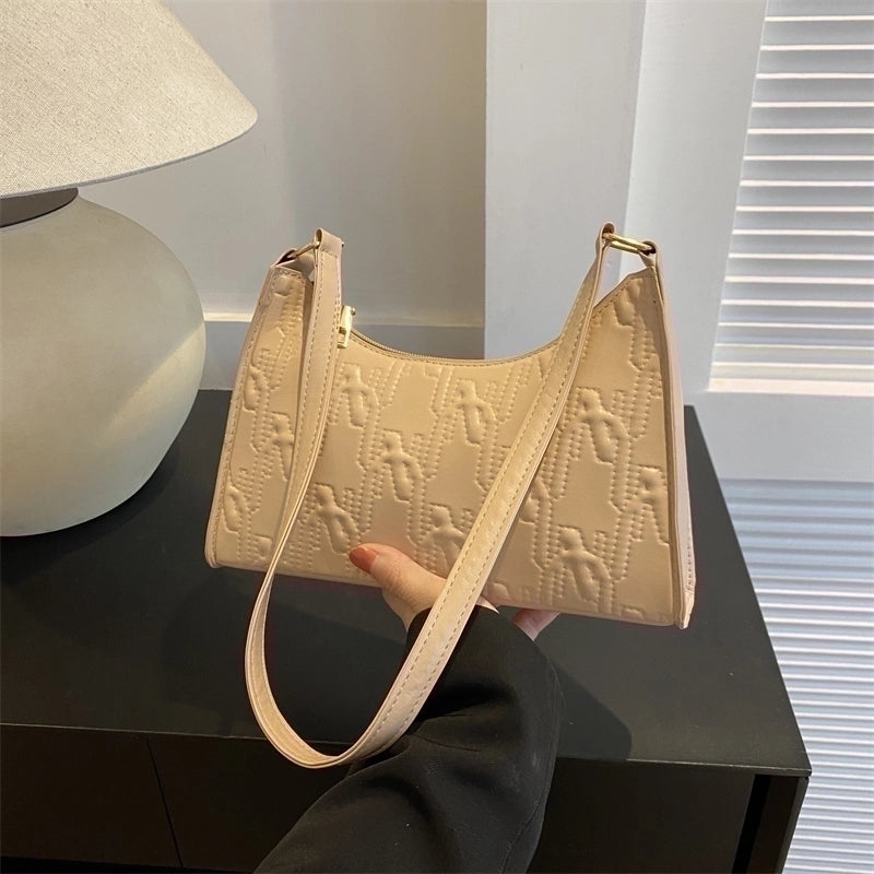 Women's Pu Leather Solid Color Classic Style Square Zipper Underarm Bag