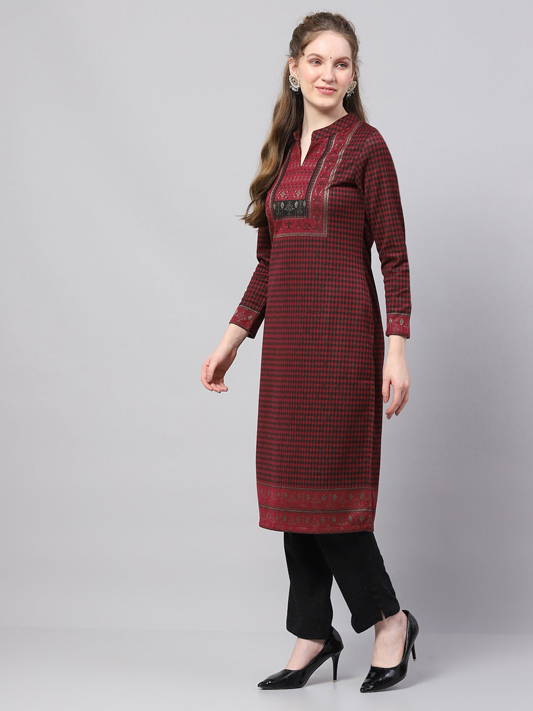 Women Maroon Printed Round Neck Full Sleeve Winter Kurti