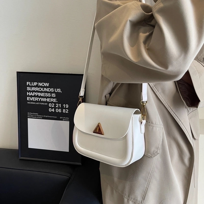 Women's Pu Leather Solid Color Streetwear Square Lock Clasp Shoulder Bag