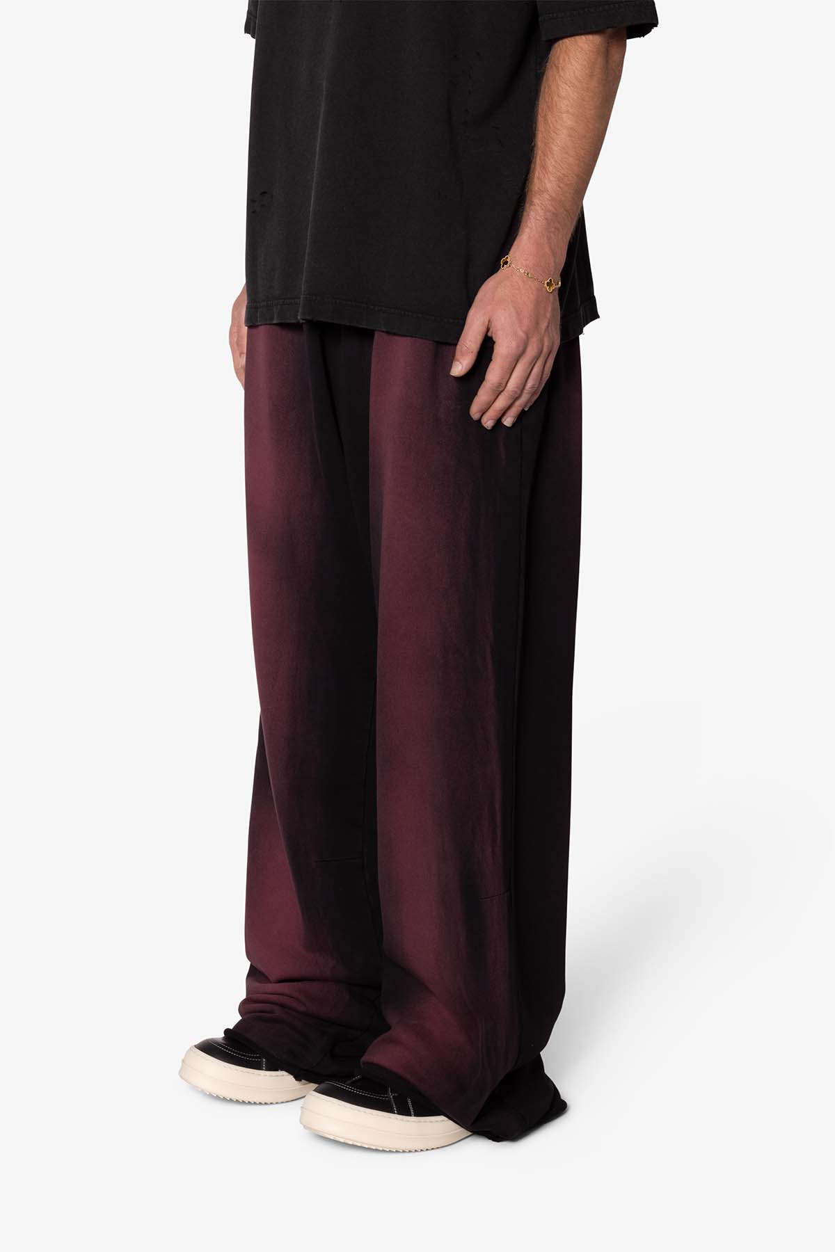 Sprayed Ultra Baggy Sweatpants - Plum