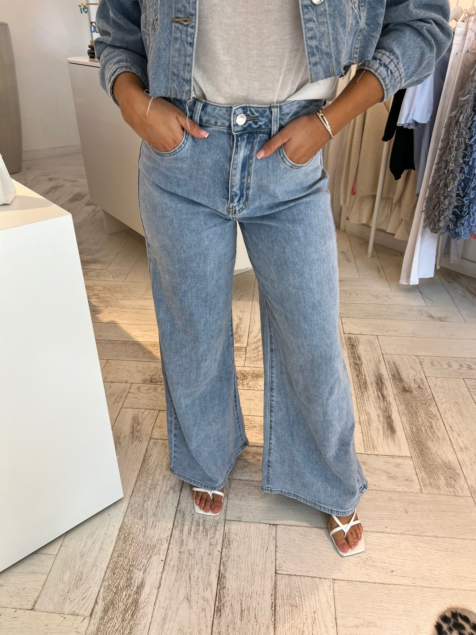 Loa Extra Wide Leg Jeans Blue