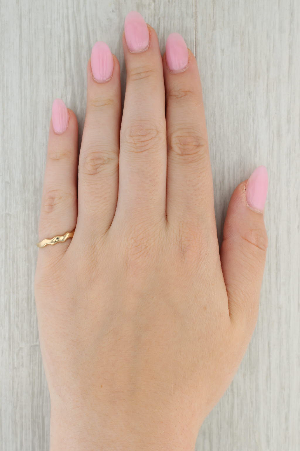 Wave Pattern Band Ring 10k Yellow Gold Size 7 Stackable