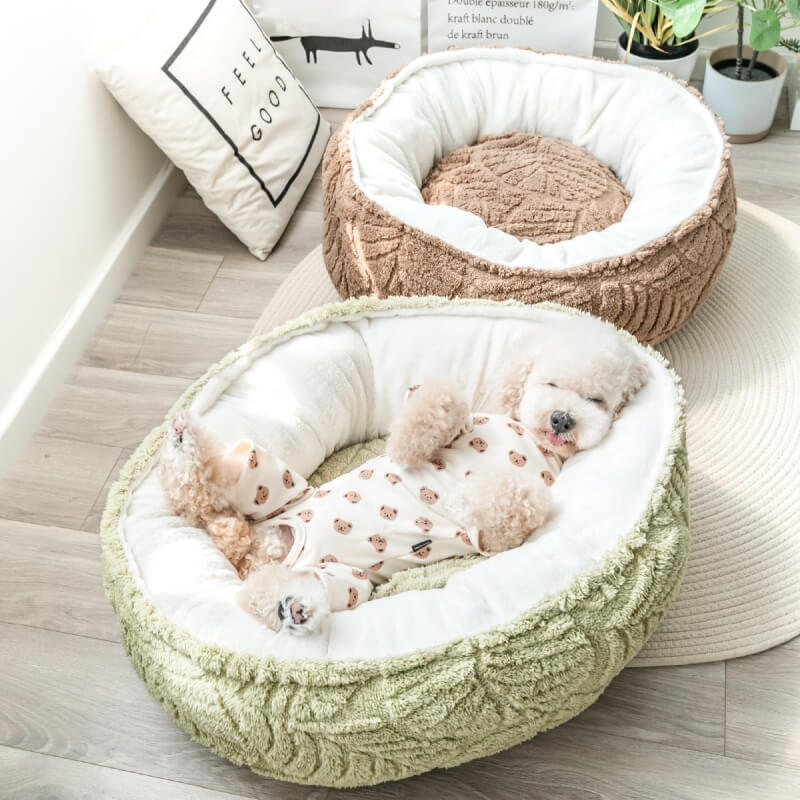 Round Warm Autumn Leaf Dog Calming Bed