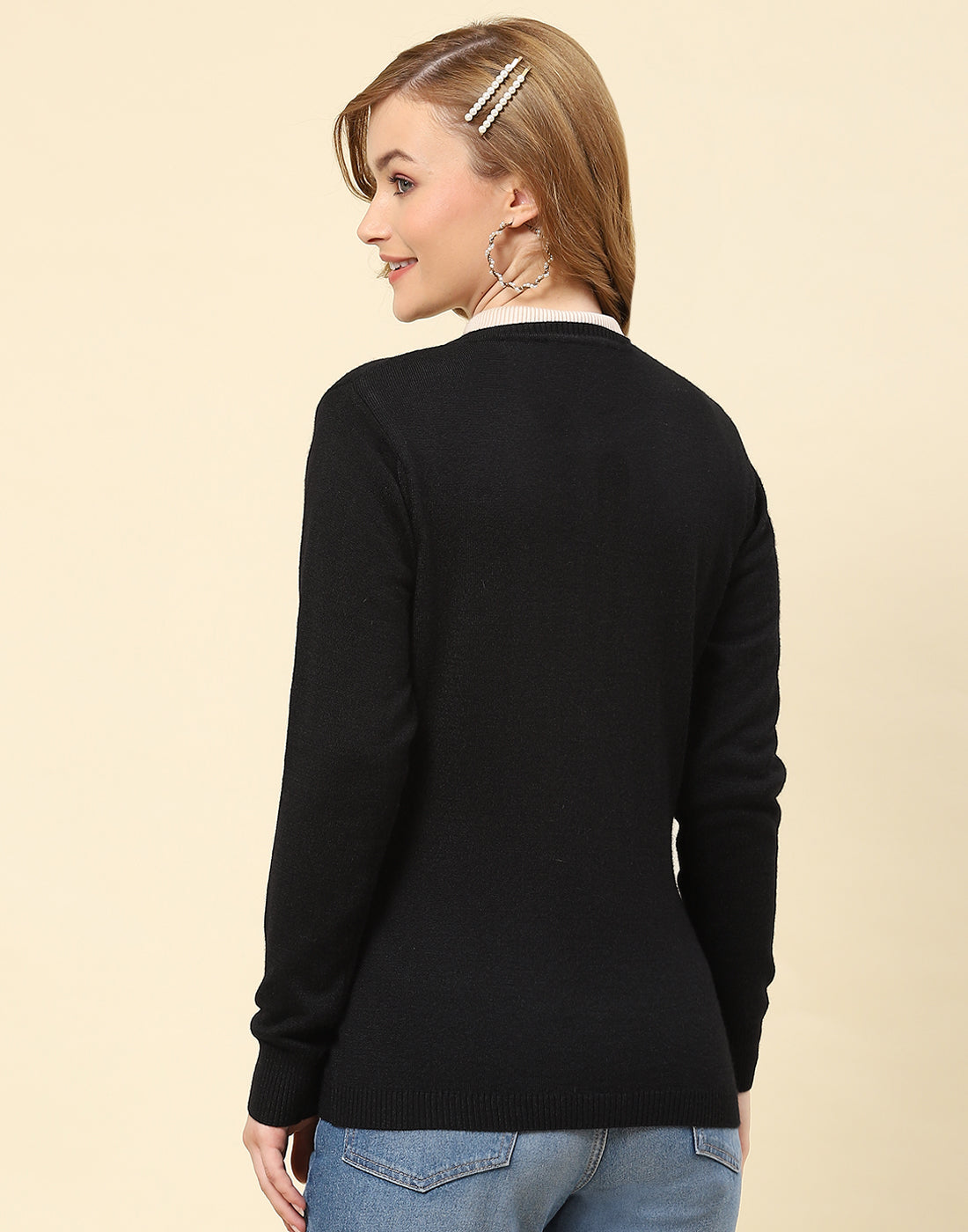 Women Black Solid Round Neck Full Sleeve Cardigan