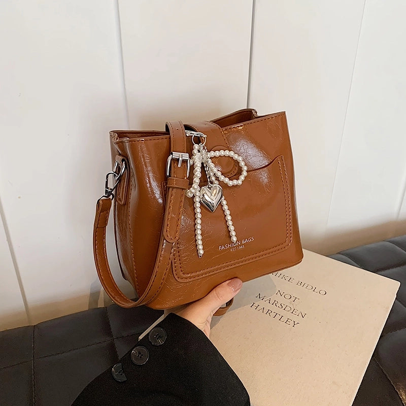 Women's Pu Leather Solid Color Bow Knot Streetwear Square Zipper Shoulder Bag Crossbody Bag
