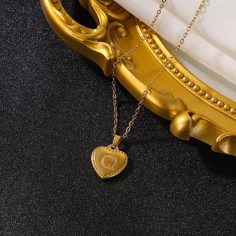 Vintage Style Minimalist Heart Shape Stainless Steel 18K Gold Plated Pendant Necklace