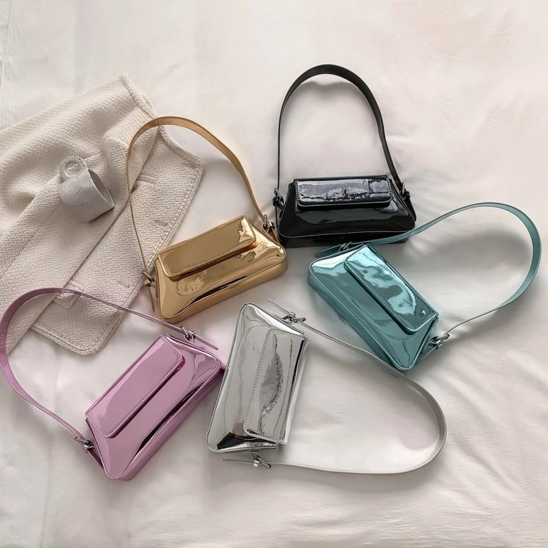 Women's Medium Pu Leather Solid Color Streetwear Magnetic Buckle Underarm Bag
