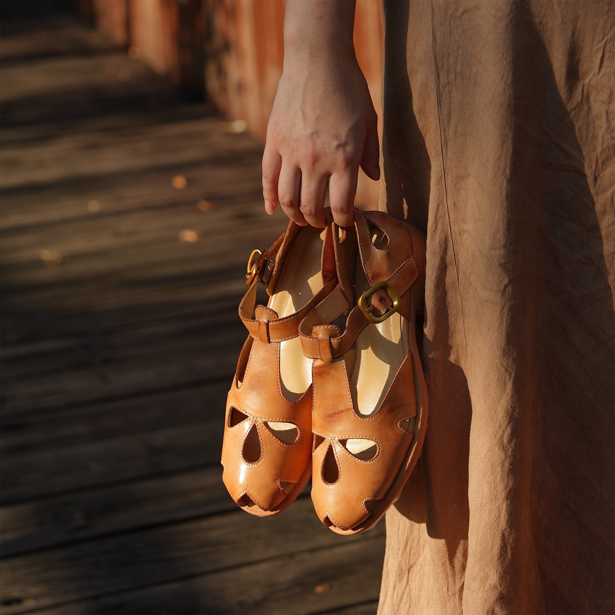 Handmade T Strap Leather Gladiator Sandals Round Toe in Coffee/Black/Yellow