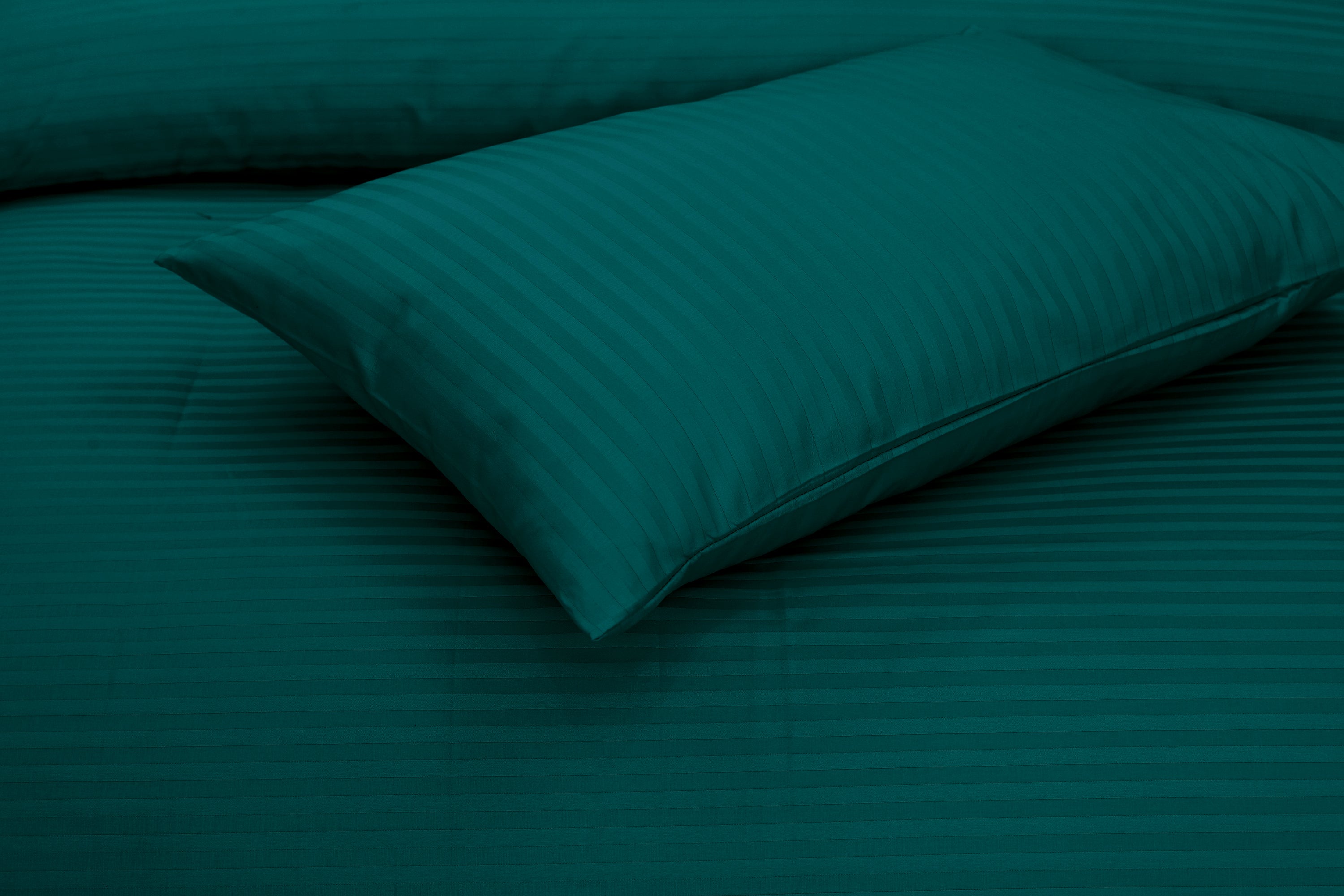 Zinc Stripe-Bed Sheet Set