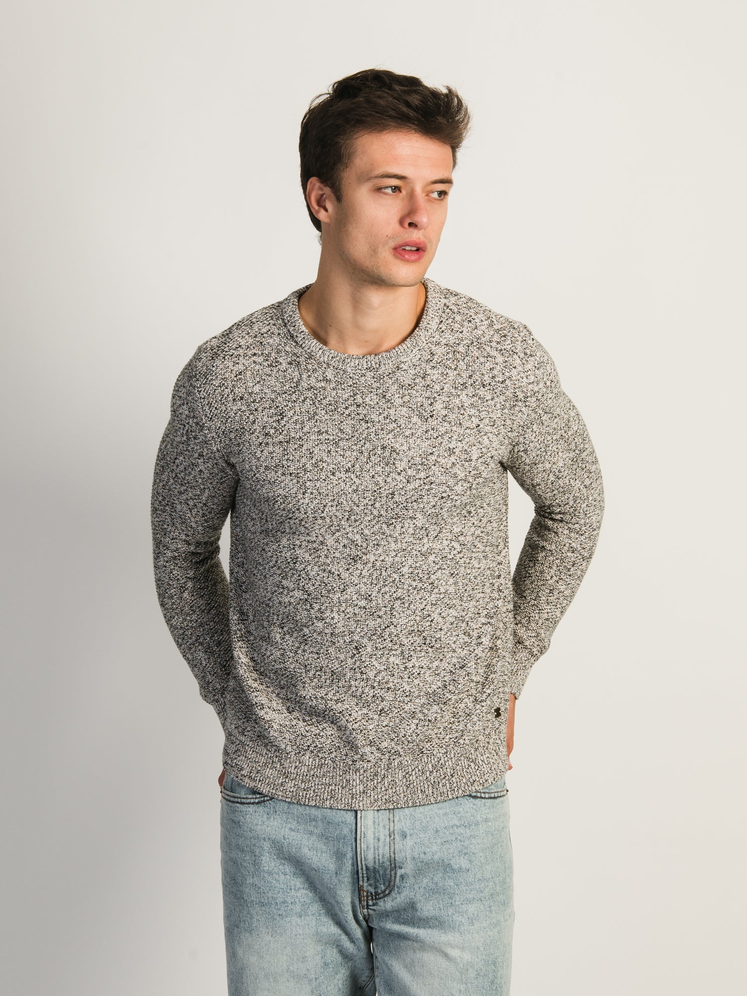 KOLBY TEXTURED CREWNECK SWEATER - TAUPE