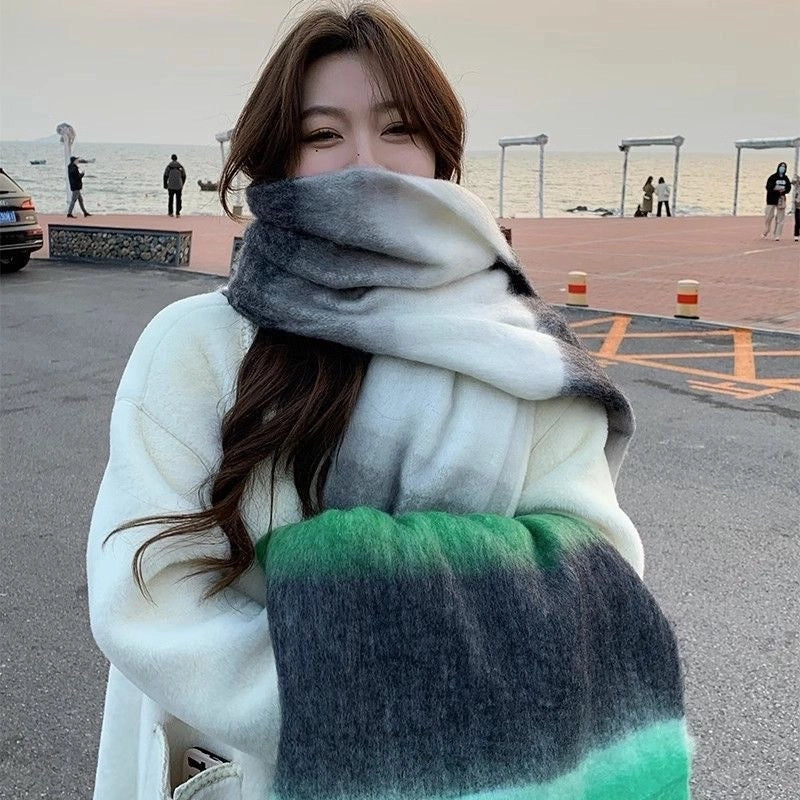 Winter New Gradient Scarf Women's Fashion Contrast Thick Warm Scarf Simple Large Shawl