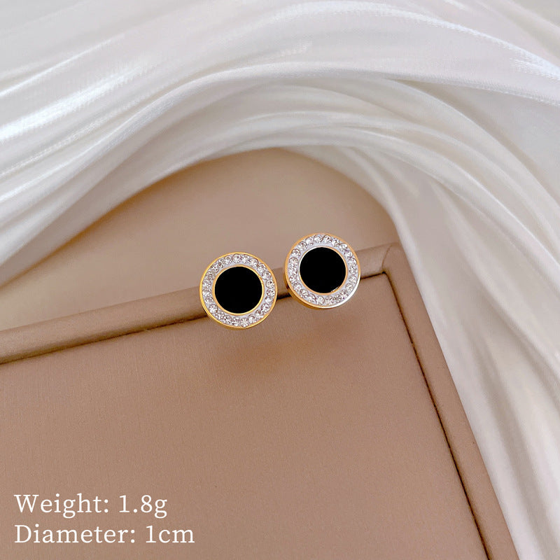 Fashion Chamfered Cube Geometric Titanium Steel Electroplating Necklaces