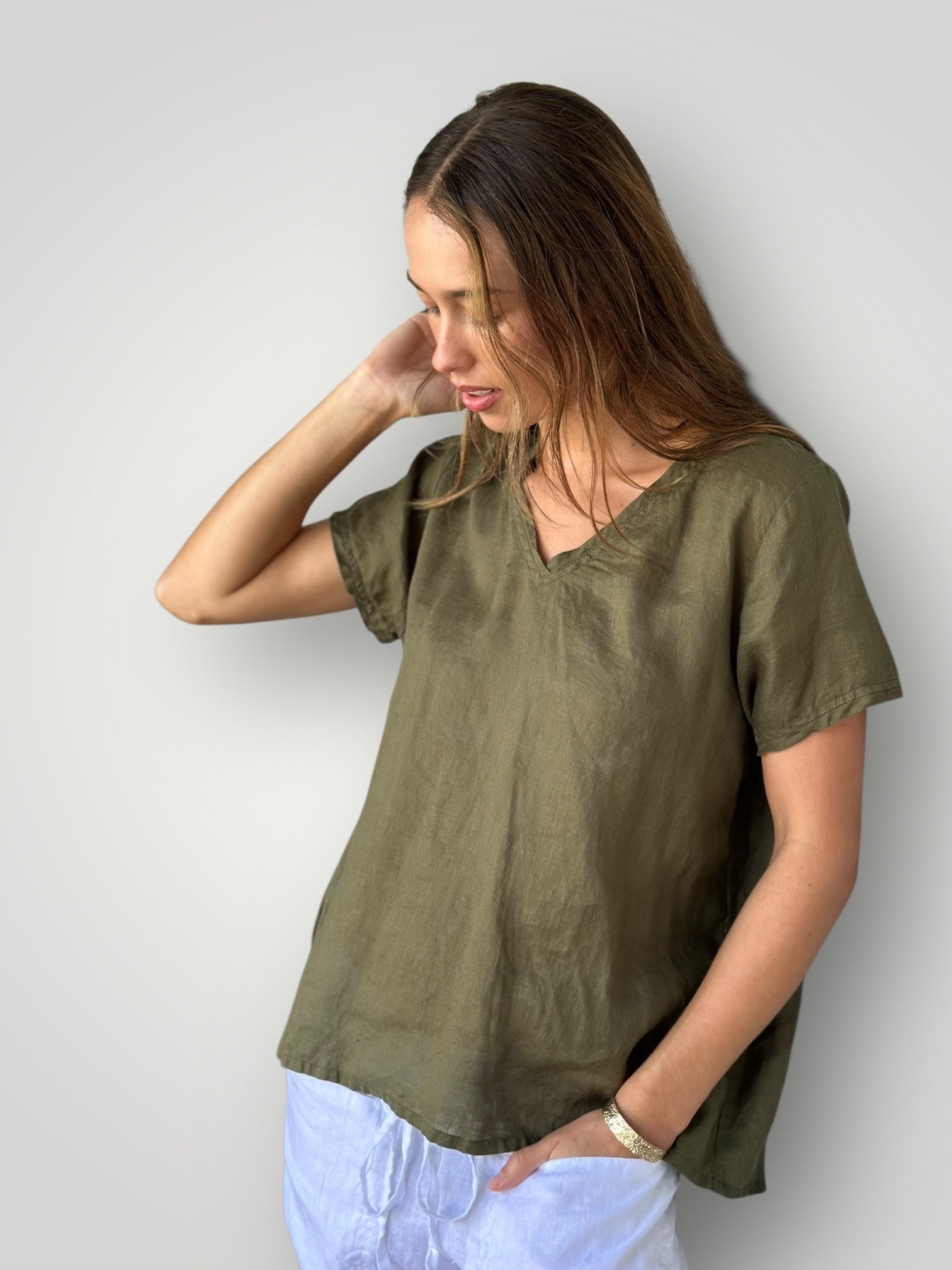 ellie v neck top - army linen