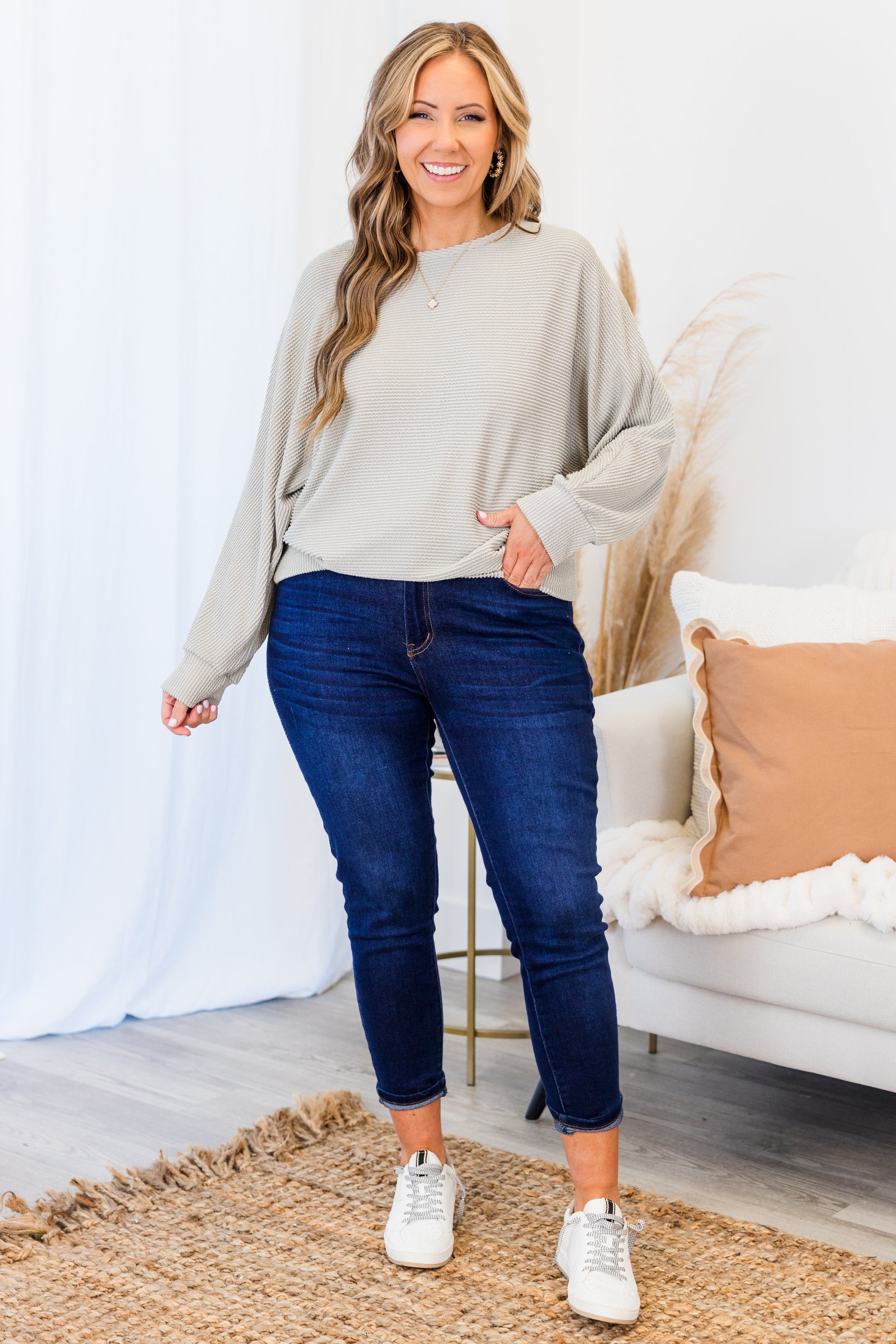 Falling From Cloud Nine Top. Pearl Grey