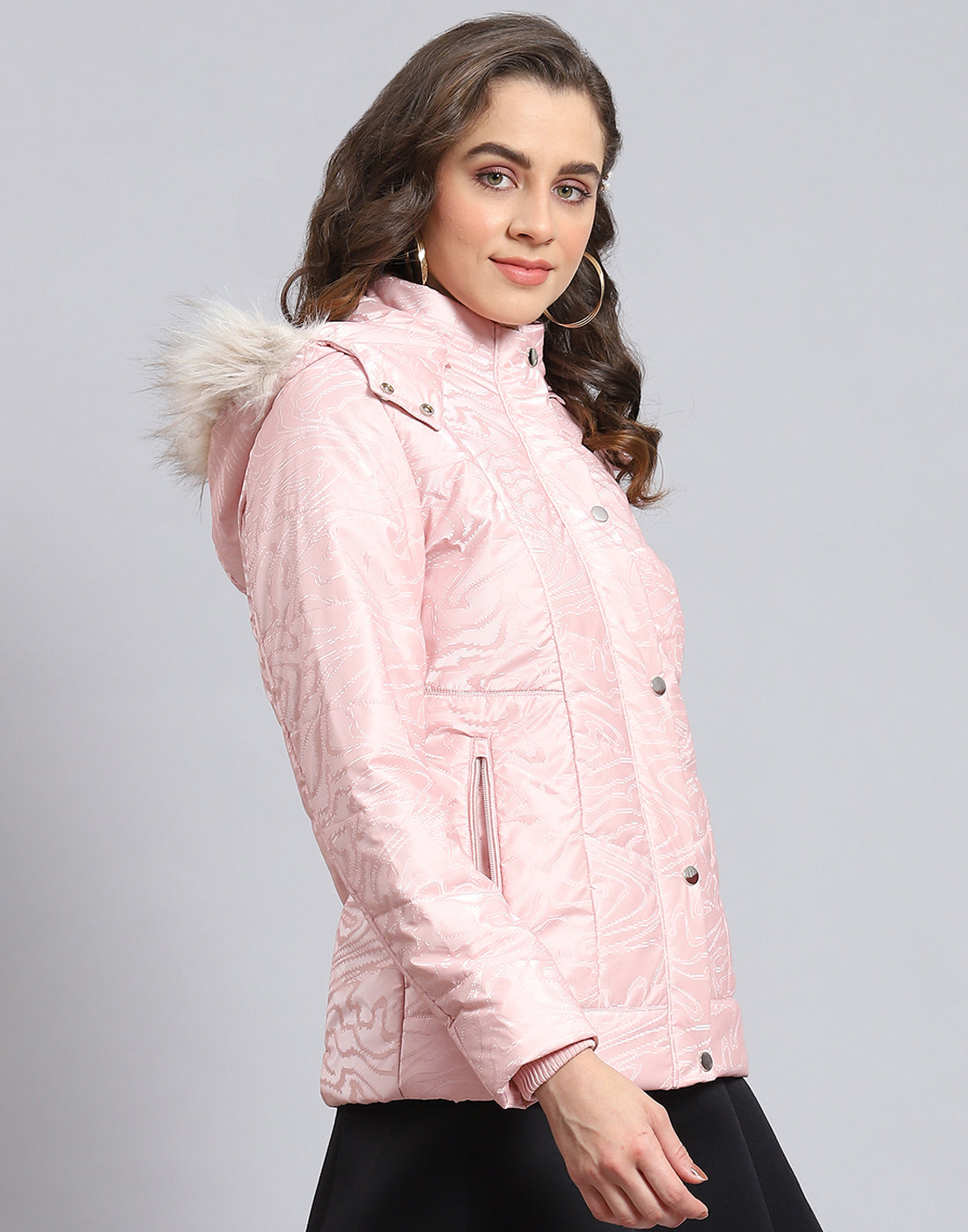 Women Pink Solid Hooded Full Sleeve Jacket