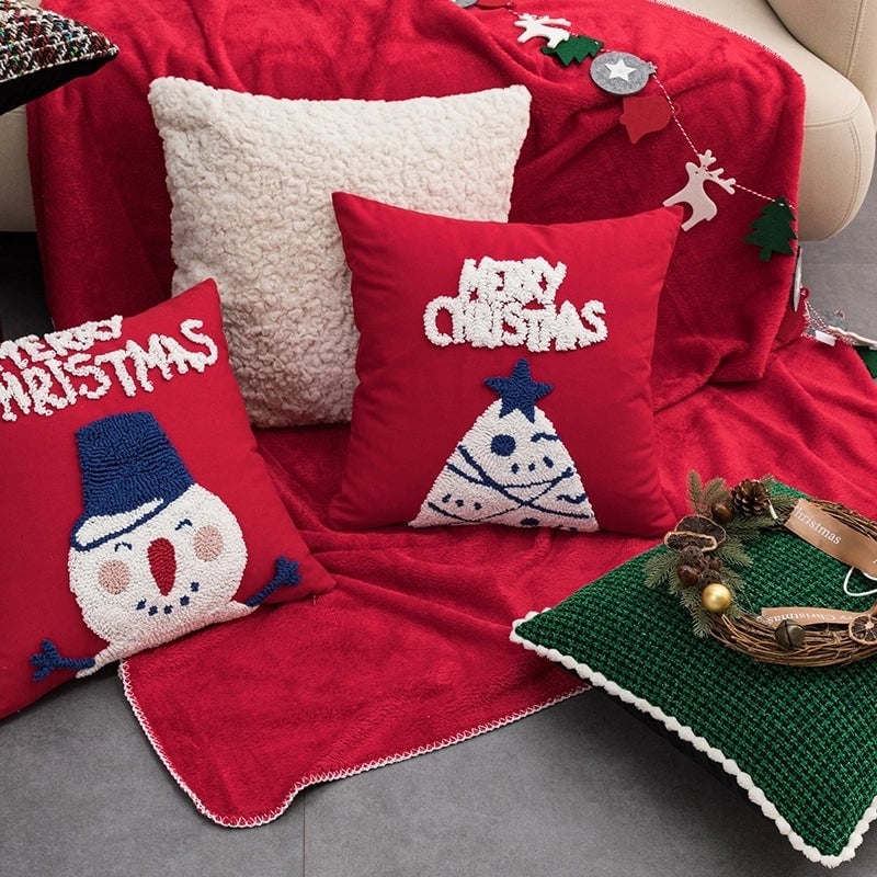 Christmas Couch & Sofa Decor