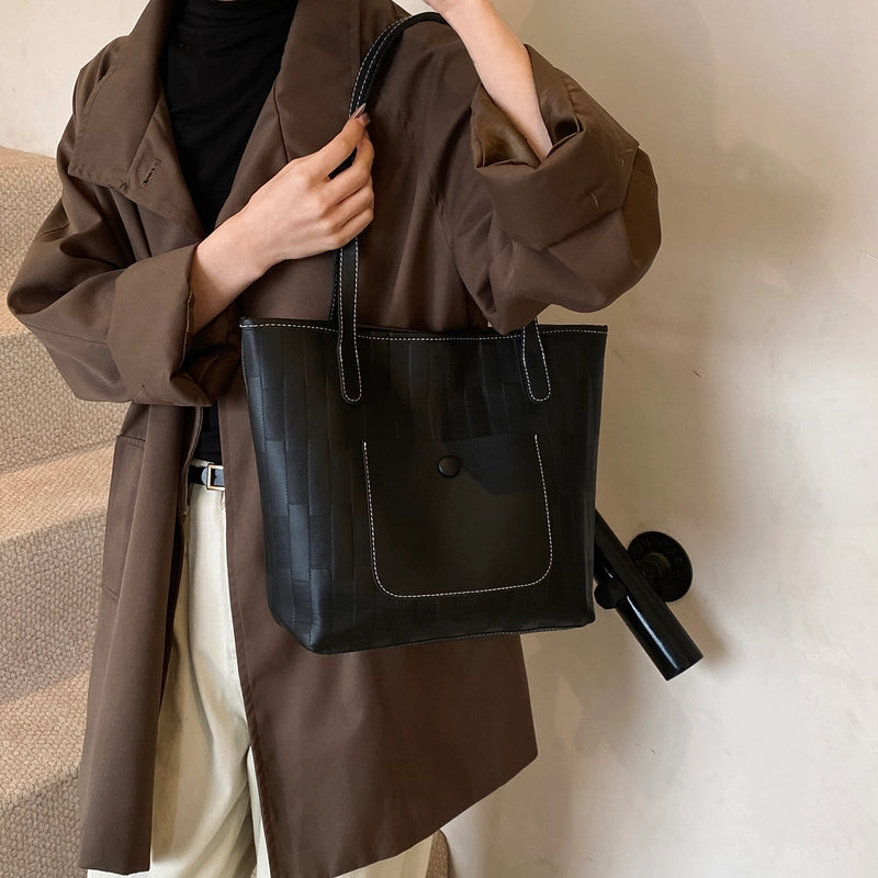 Women's Pu Leather Solid Color Classic Style Square Zipper Tote Bag
