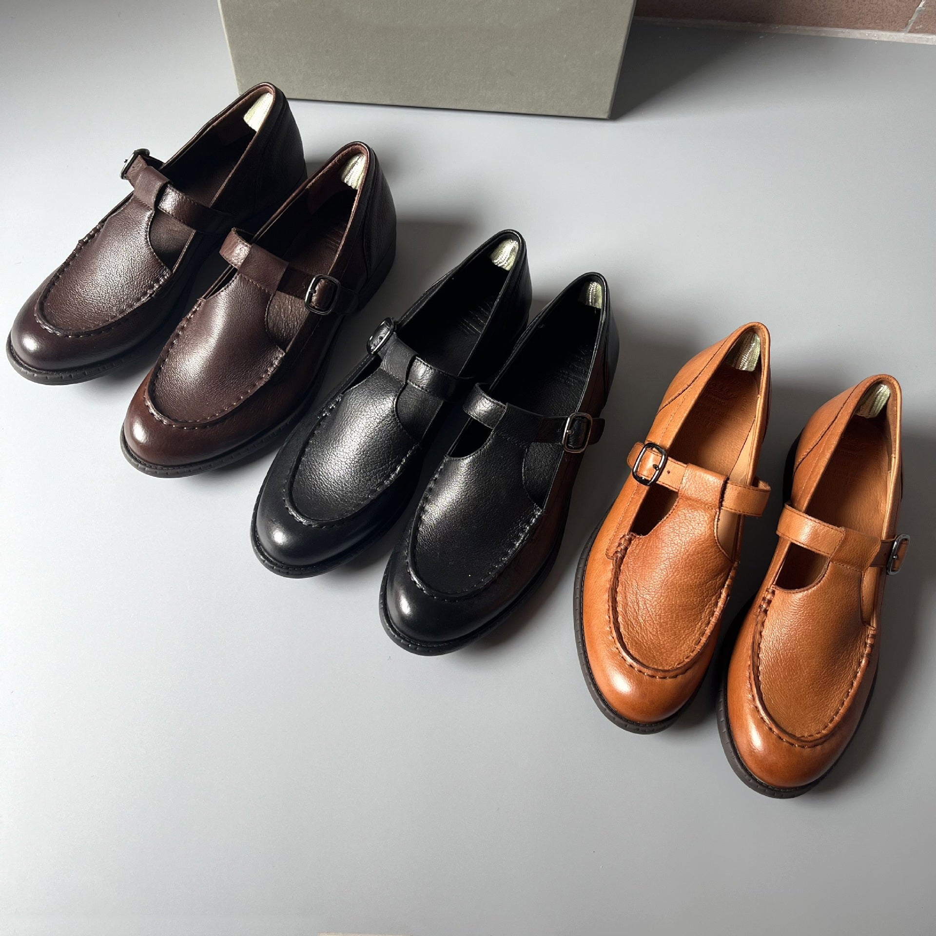 Handmade Soft Leather T-strap Mary Jane Shoes For Women Round Toe in Black/Coffee