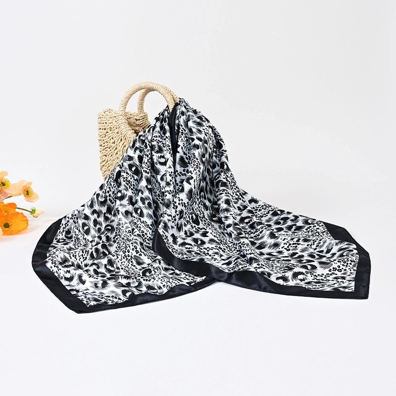 Women's Hip-Hop Minimalist Leopard Satin Printing And Dyeing Printing Silk Scarf
