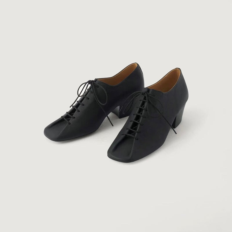 Slouchy Square-Toe Lace-Up Lambskin Derby Flats/Mid Heels Black/Beige