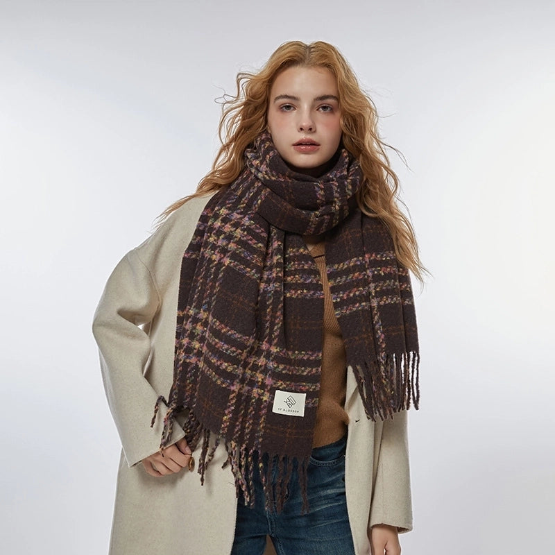 Women's Sweet Plaid Polyester Tassel Scarf