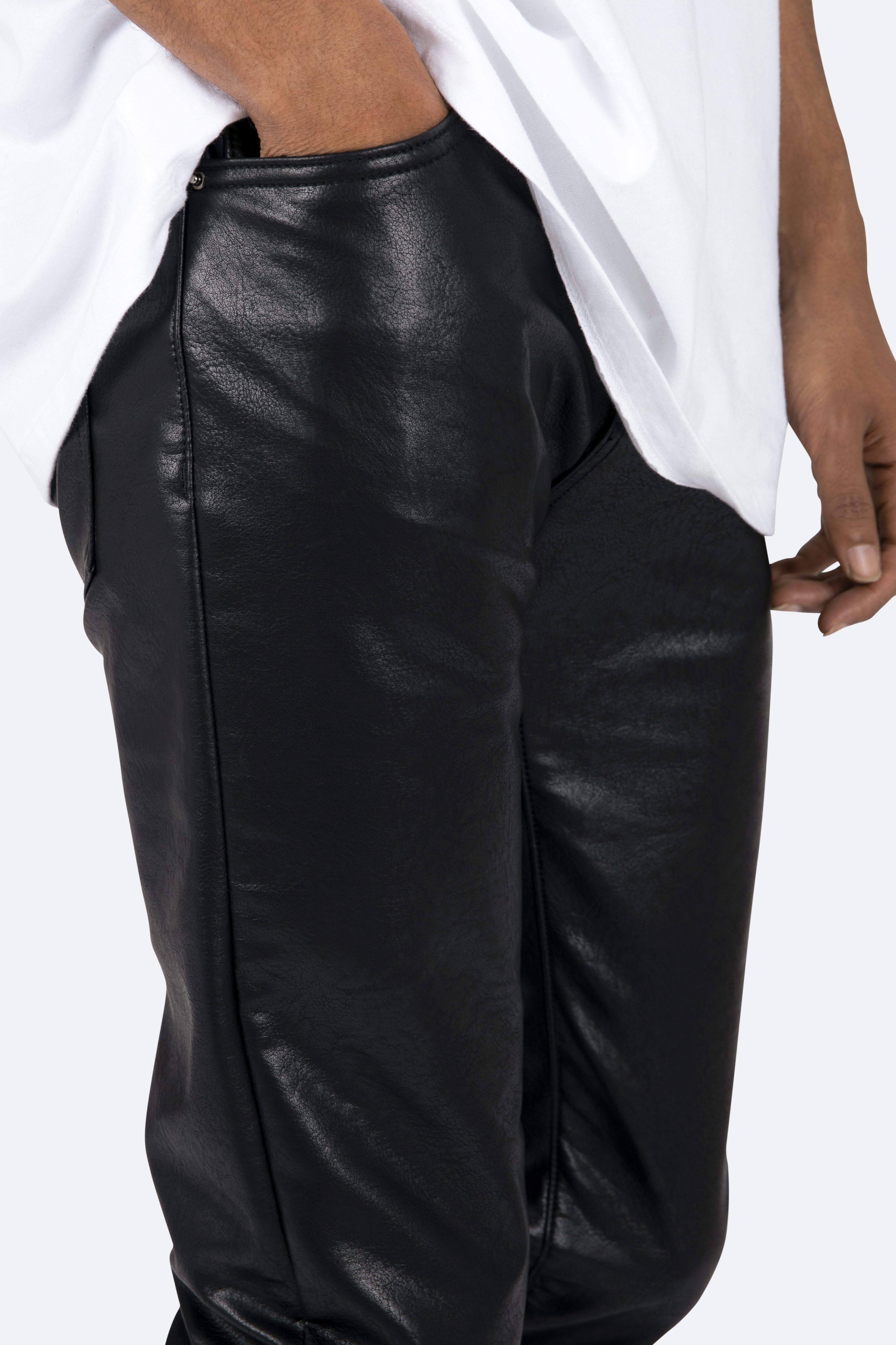 D481 Leather Straight Pants - Black