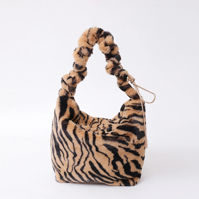 Spring And Summer New Leopard Print Fur Bag Female Fashion Shoulder Dumpling Bag Zebra Pattern Messenger Bag Plush Bag
