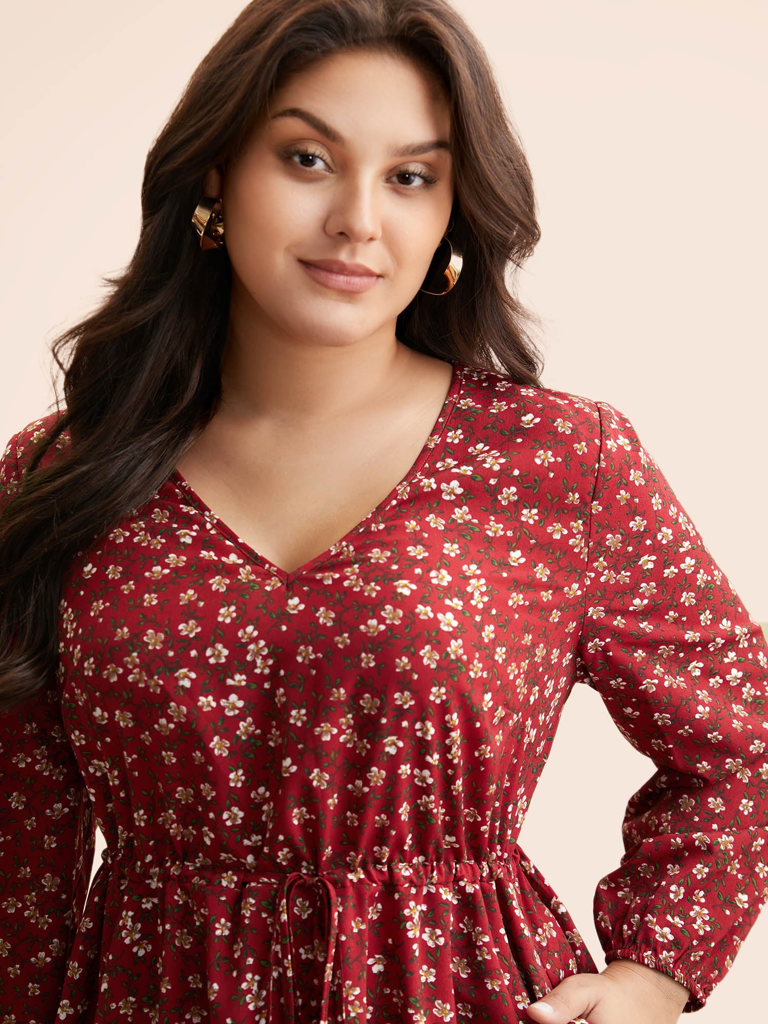 V Neck Ditsy Floral Drawstring Dress