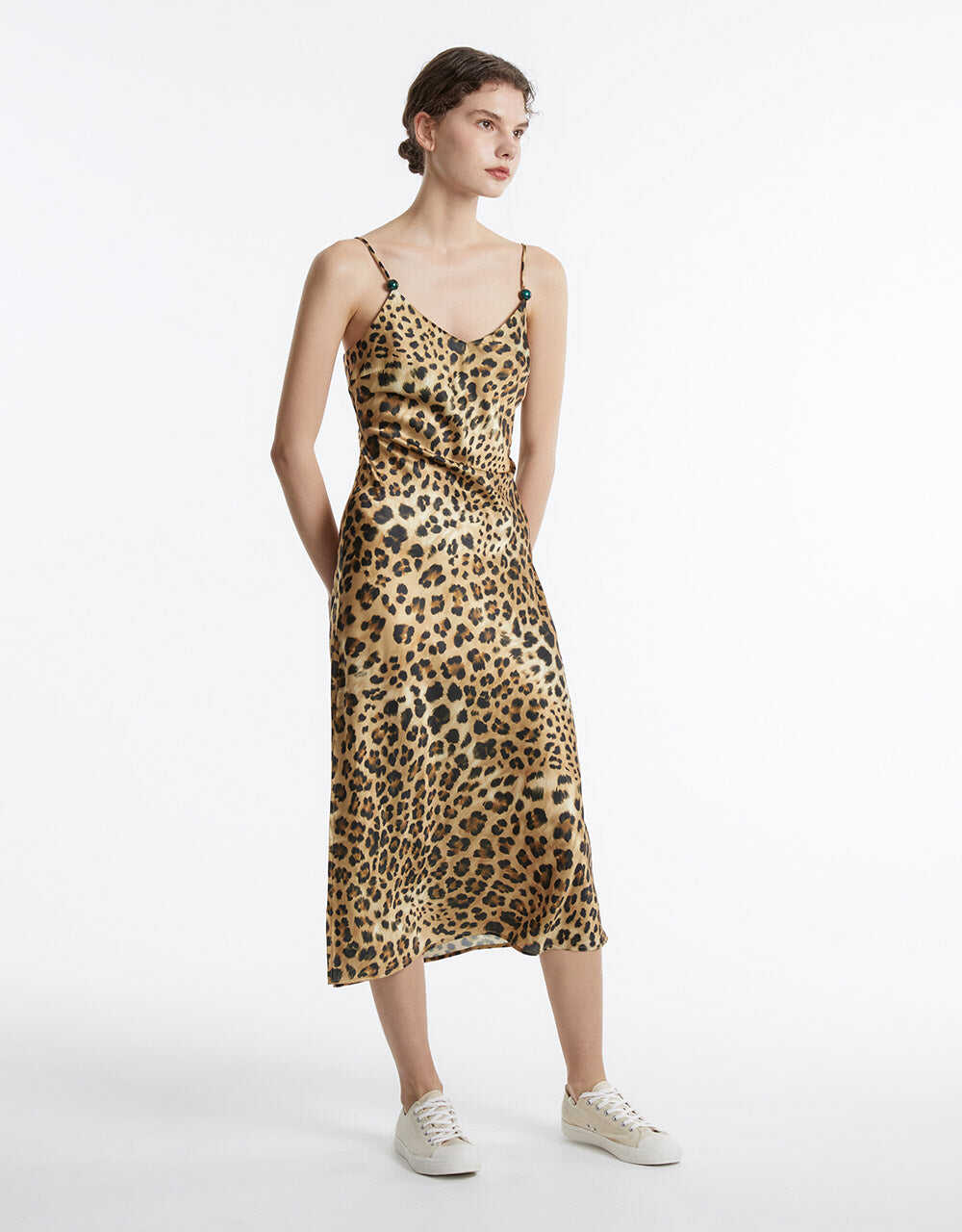 VESTIDO CON ESTAMPADO DE LEOPARDO