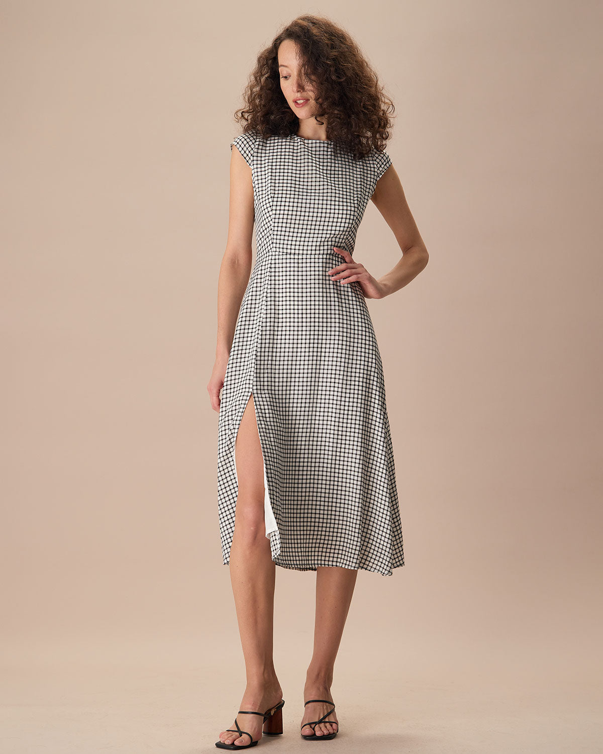 The Black Round Neck Cap Sleeve Plaid Midi Dress