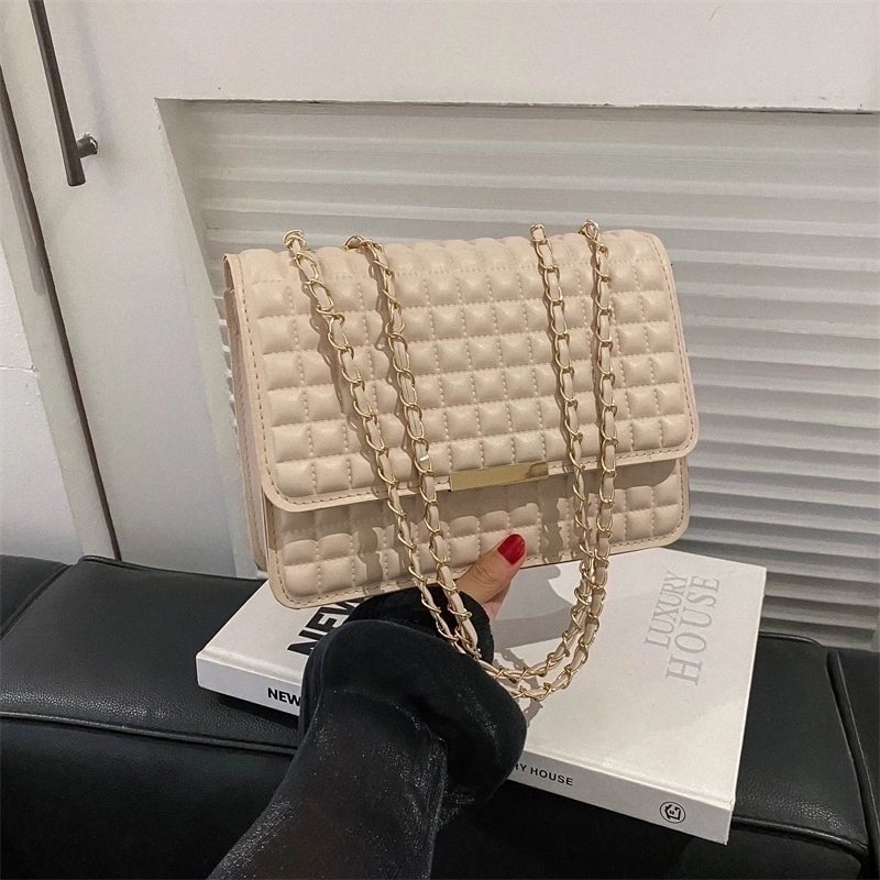 Women's Pu Leather Solid Color Streetwear Square Magnetic Buckle Shoulder Bag Crossbody Bag
