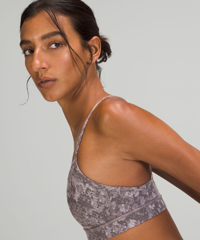 lululemon Flow Y Nulu Bra Light Support, A–C Cups