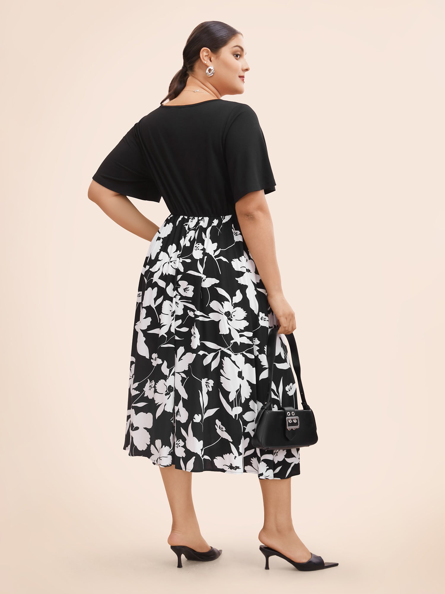 Silhouette Floral Print Patchwork Crossover Pocket Dress