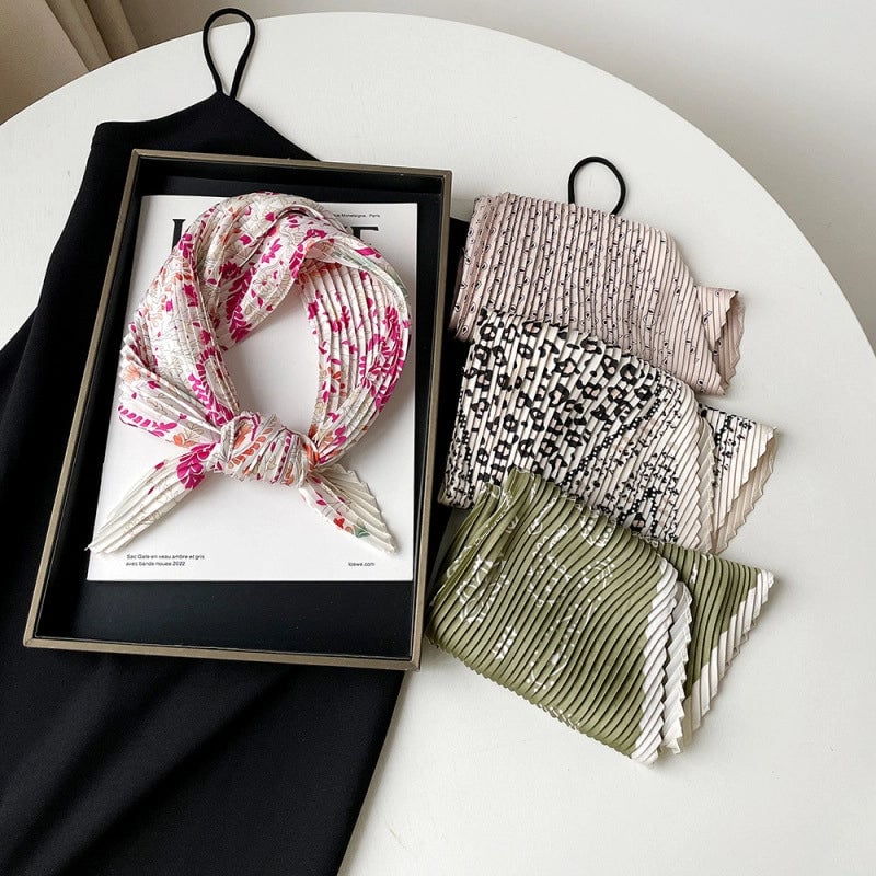 Women's Elegant Lady Leopard Polyester Tie-dye Silk Scarf