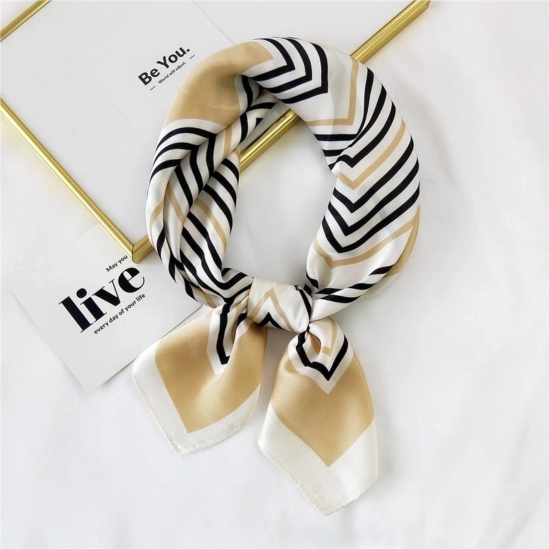 Clashing Color Floral Pringting Silk Square Scarf