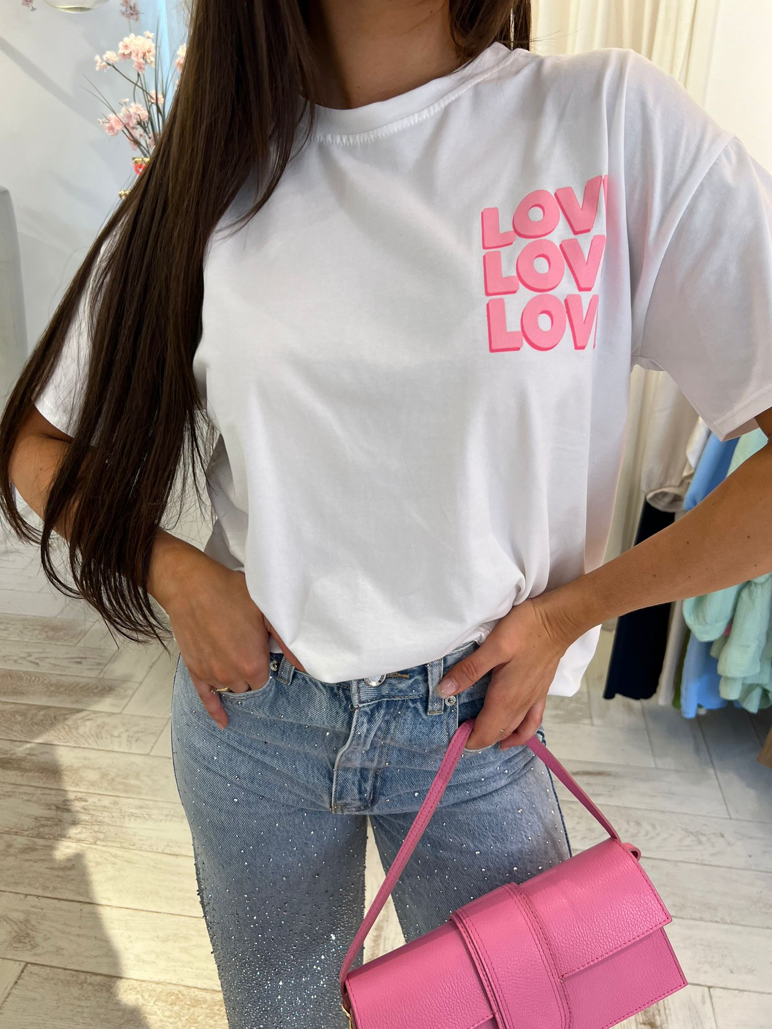 Love tee white