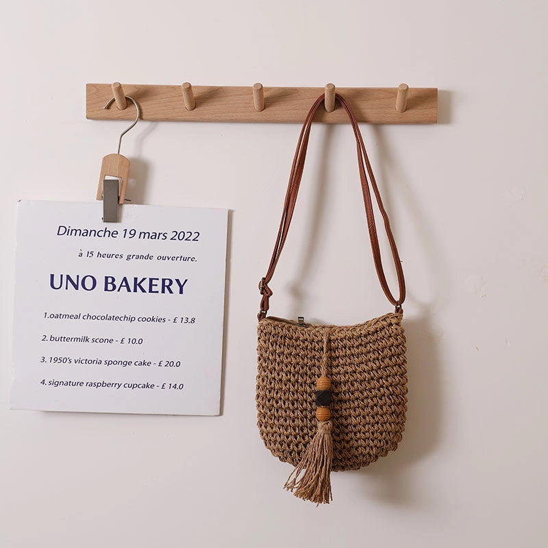 Women's Medium Straw Solid Color Vacation Beach Tassel Weave Zipper Straw Bag