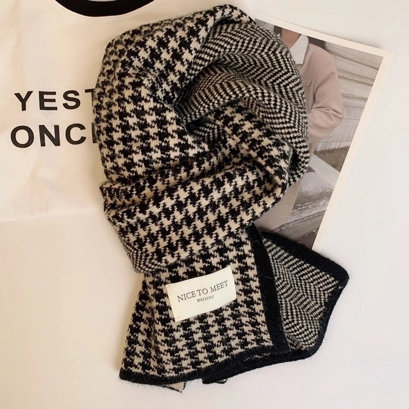 Women's Minimalist Stripe Cotton Scarf