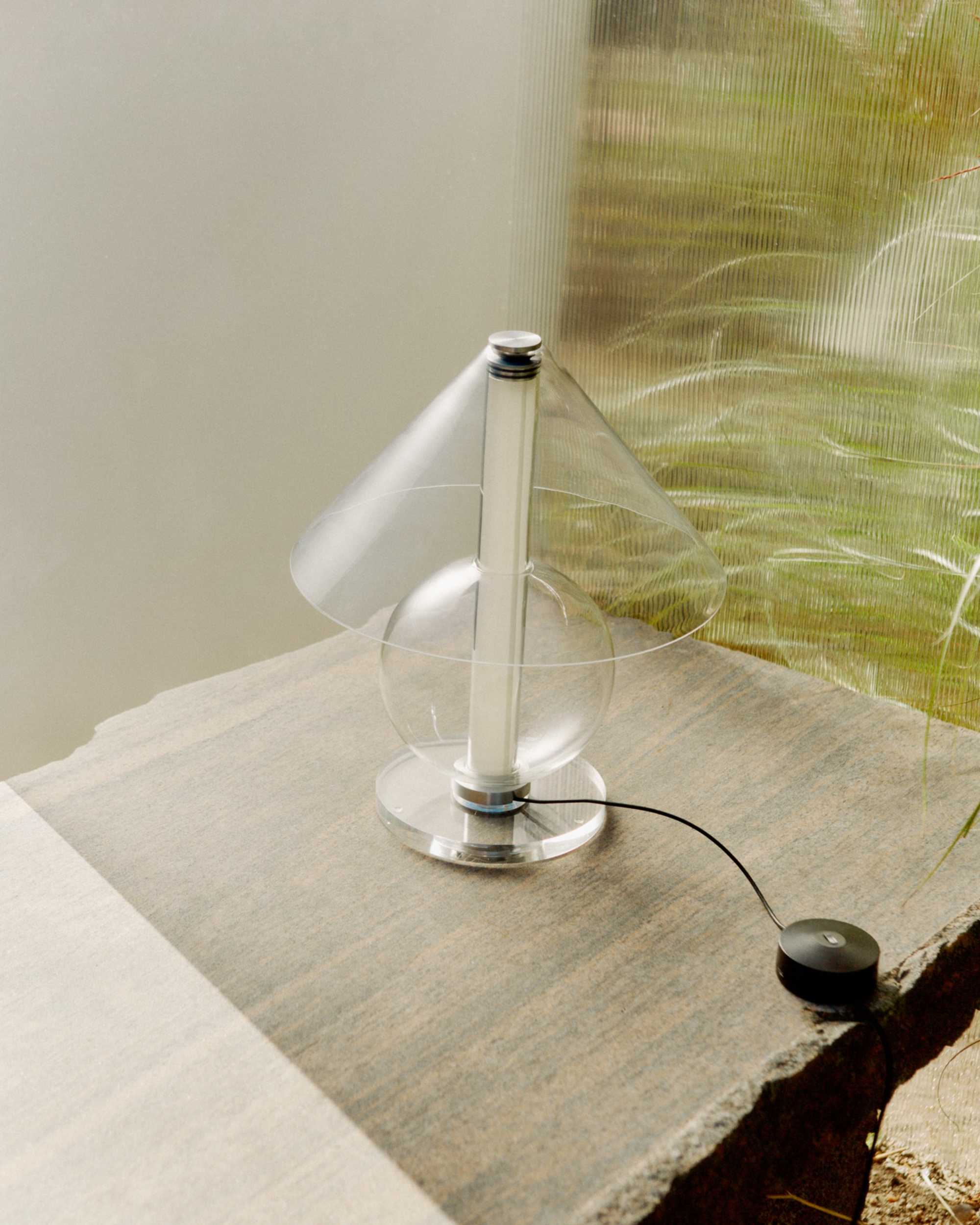 Marset Fragile table lamp