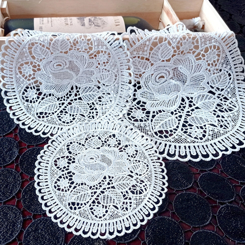 Minimalist Flower Polyester Tablecloths Artificial Decorations
