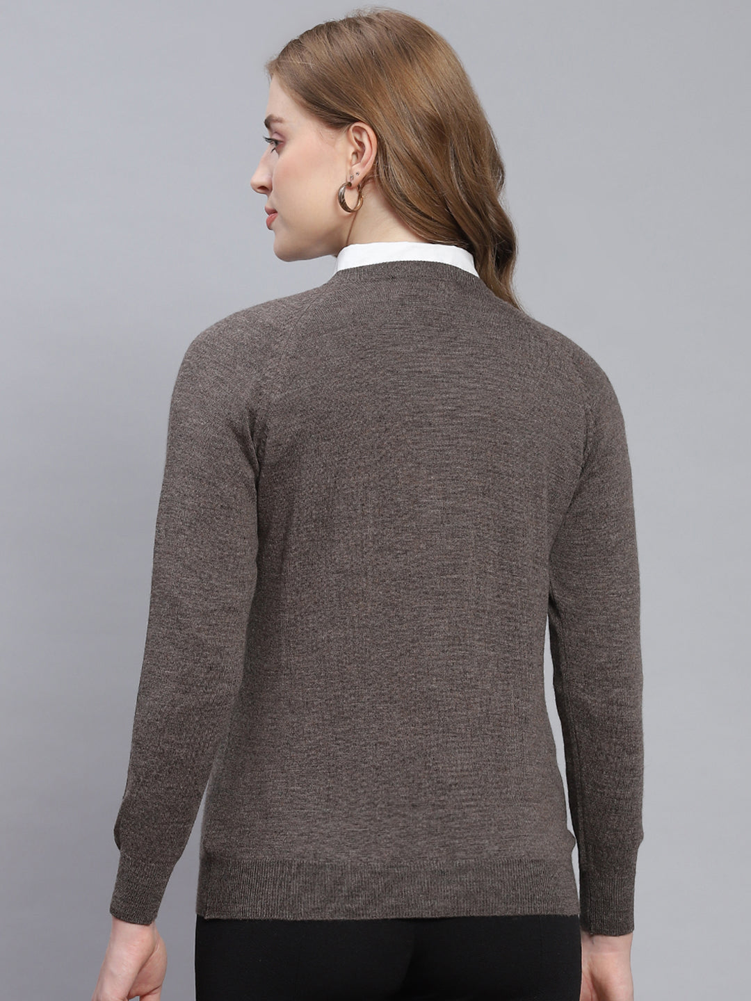 Women Grey Solid Round Neck Full Sleeve Cardigans