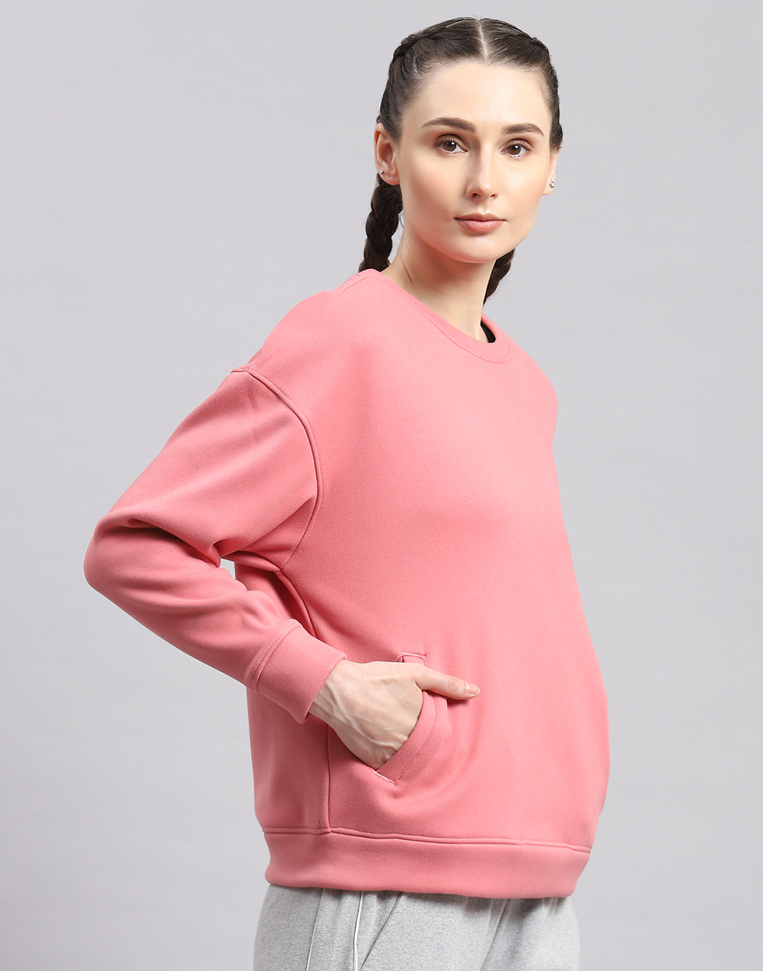 Women Pink Solid Round Neck Full Sleeve Sweatshirt