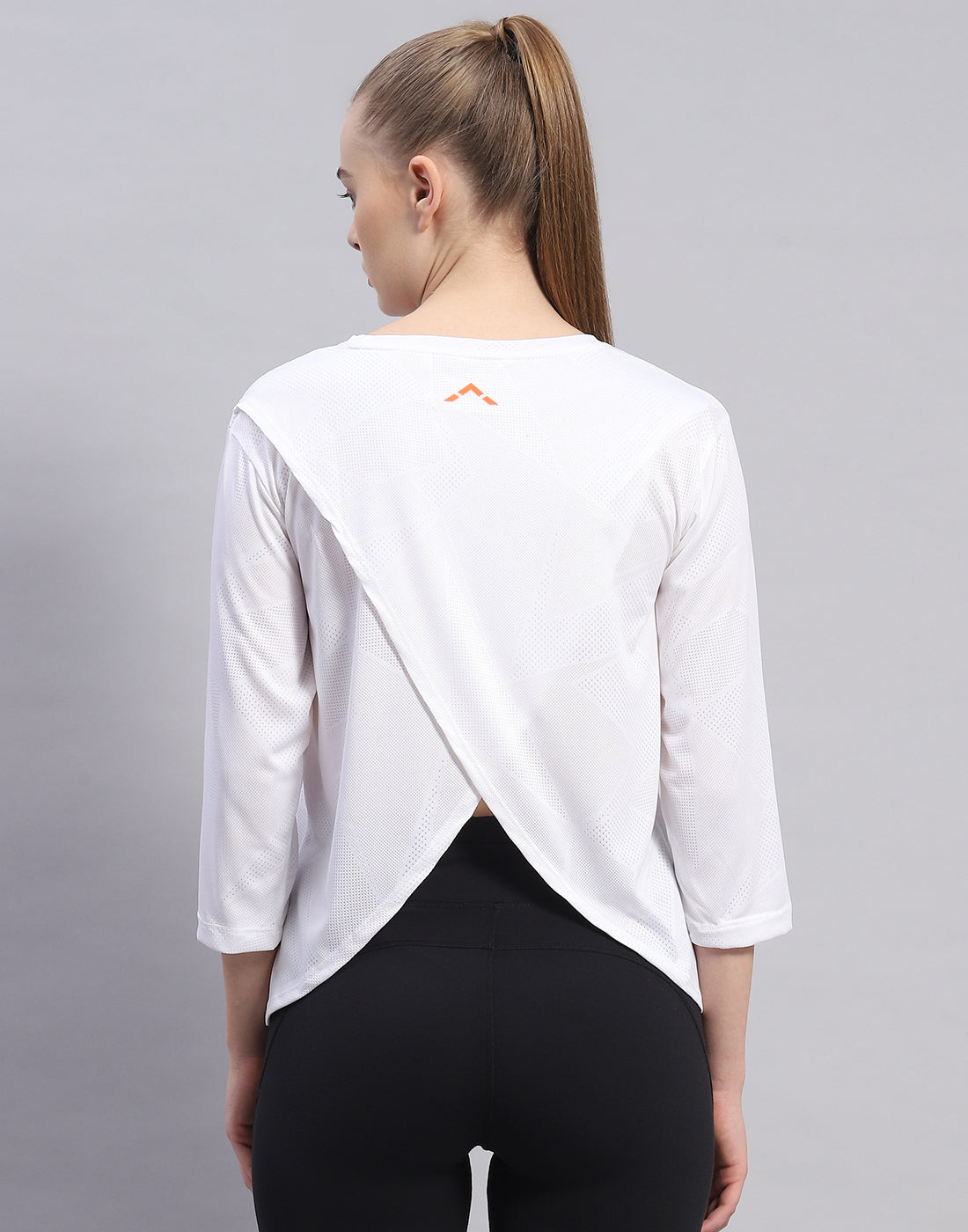 Women White Solid Round Neck Half Sleeve Top