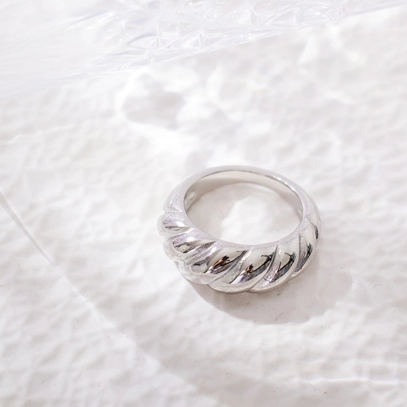 Vintage Style Baroque Style Minimalist Oval Twist Stainless Steel Titanium Steel Inlay Zircon Rings