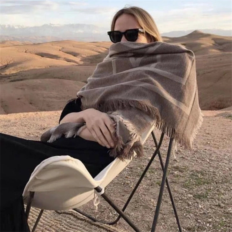 Women's Minimalist Letter Imitation Cashmere Scarf