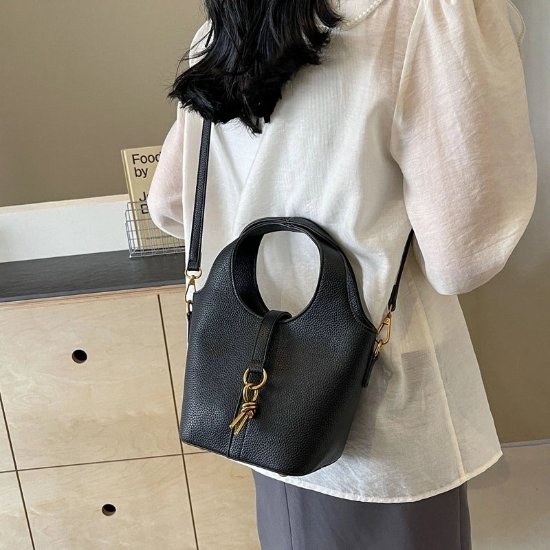 Women's Medium Pu Leather Solid Color Vintage Style Classic Style Bucket Zipper Bucket Bag
