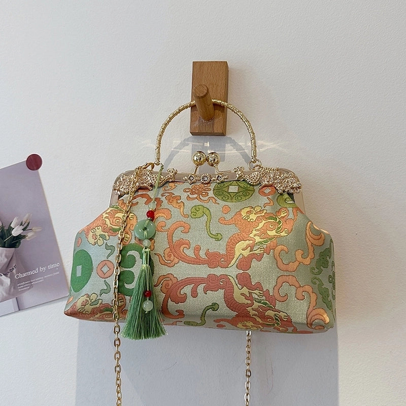 Women's Medium Pu Leather Flower Elegant Classic Style Sewing Thread Shell Clasp Frame Crossbody Bag